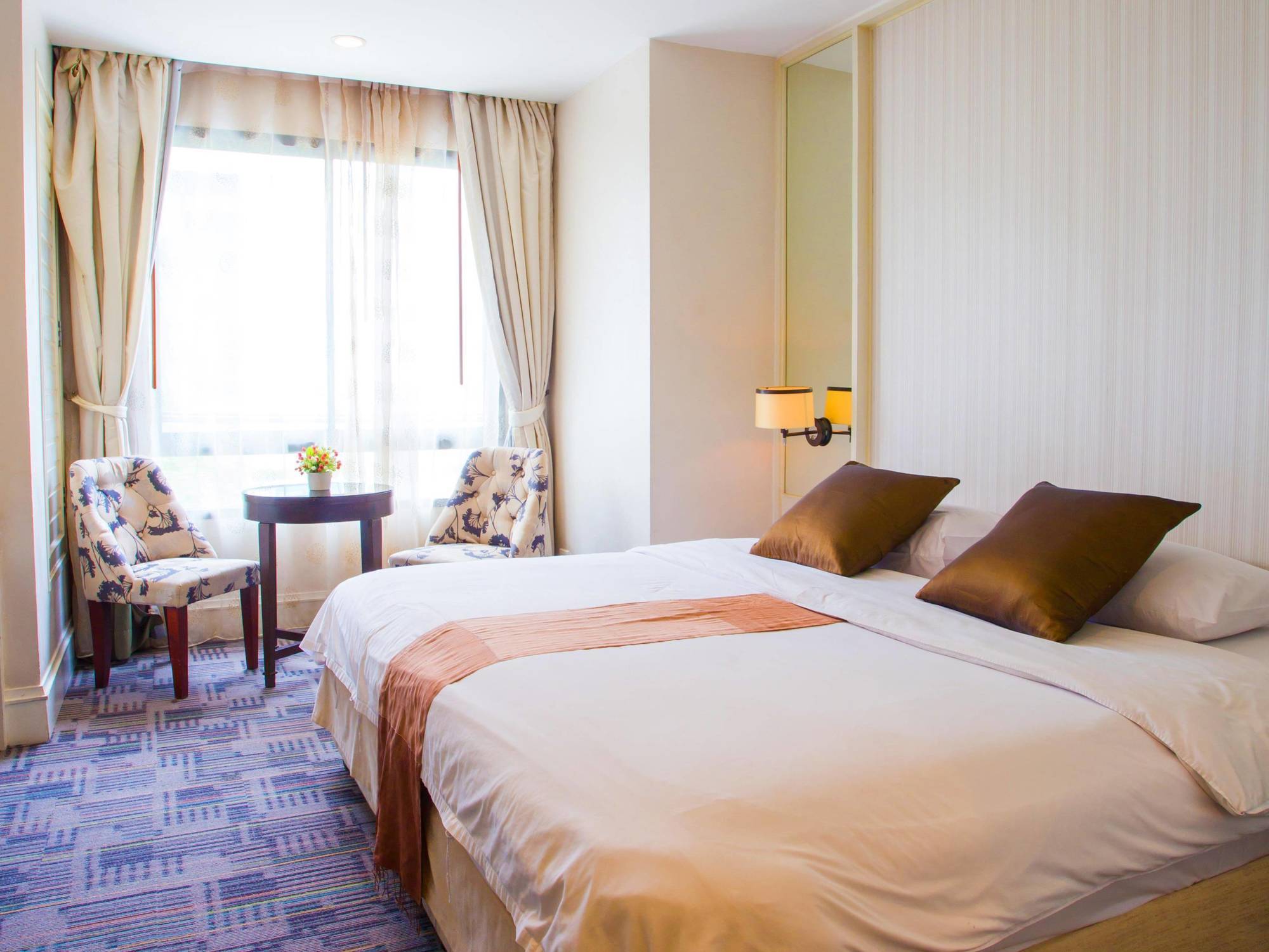 Aphrodite Inn בנגקוק מראה חיצוני תמונה